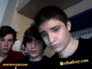 3 boys 2 wank